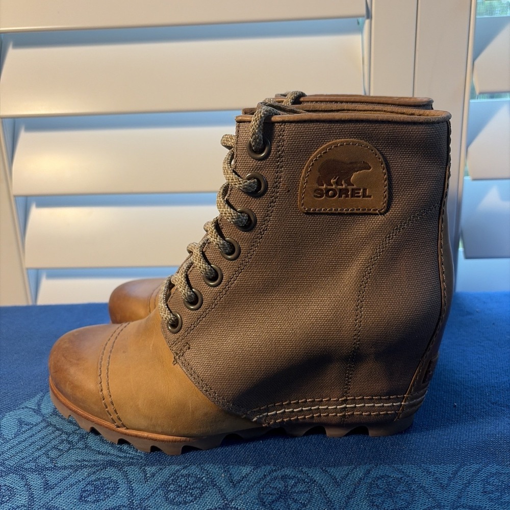 Sorel Women's Joan of Arctic Wedge II PDX Boots Women's Size 8
